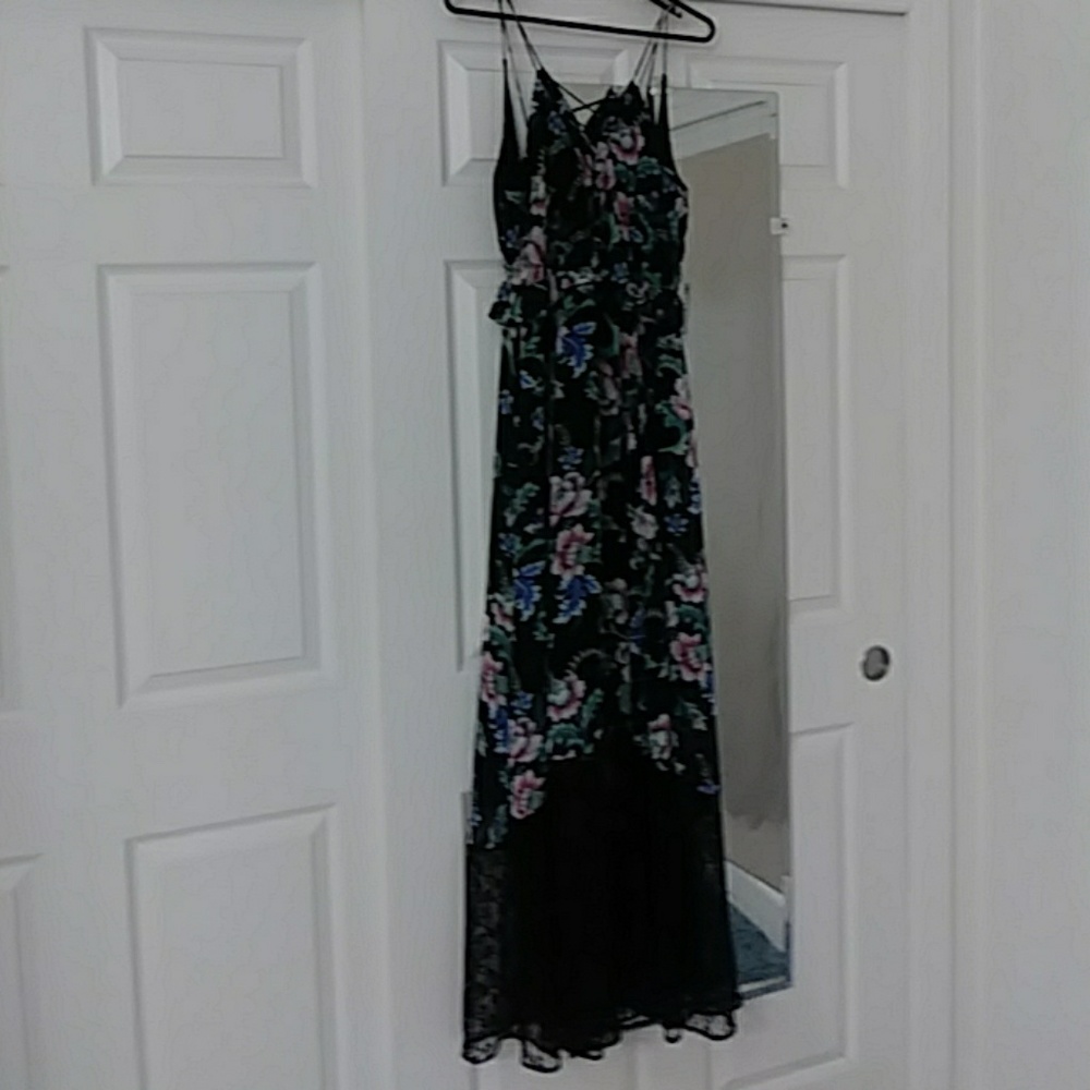 Dress - Picture 2 of 4